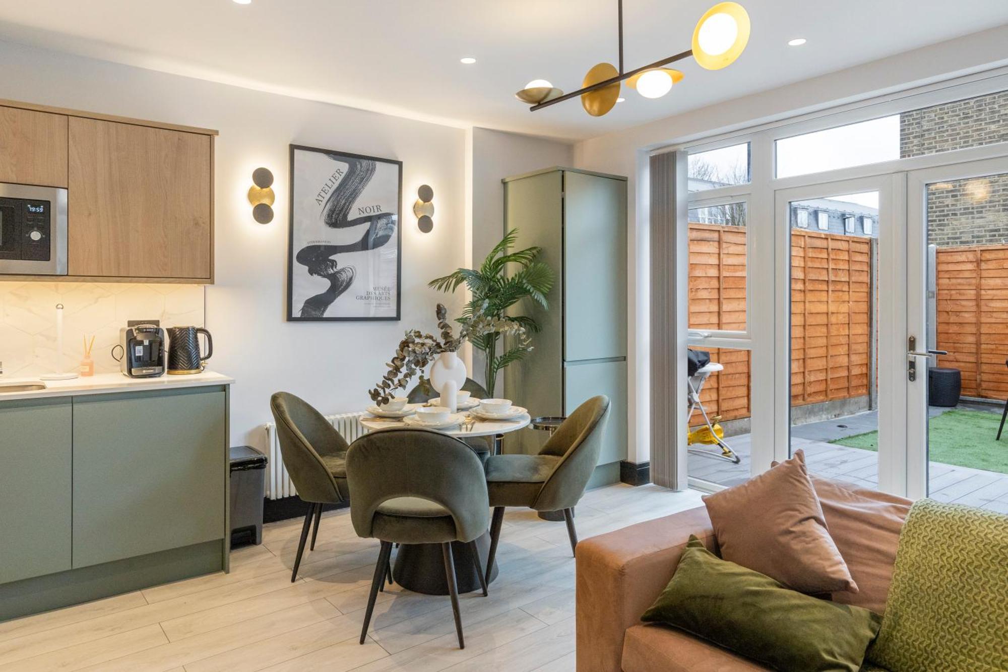 伦敦Unwind In Style 2Br With Cozy Backyard For Groups公寓 外观 照片